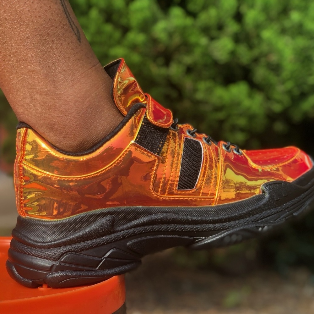 Women's Gold Iridescent shoes 9